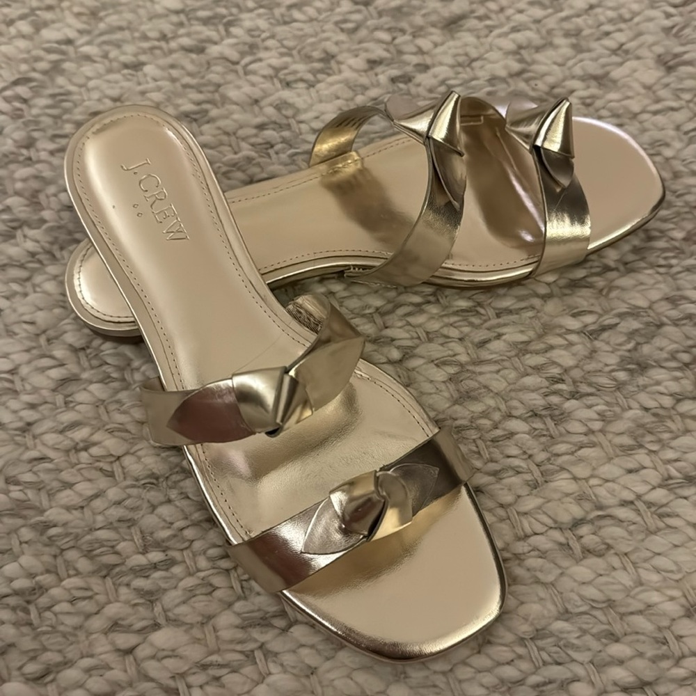Matte Gold Bow Sandals size 7.5